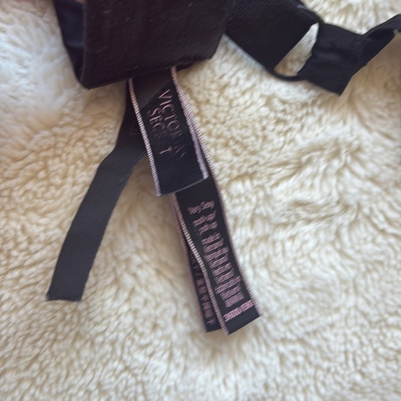 Victoria’s Secret Very Sexy Shine Strap Smooth Push-Up Bra 36DD - Picture 9 of 10